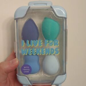 Blue and Teal Makeup Sponge Set with Travel Case